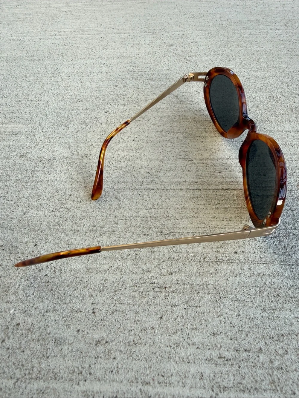 Vintage Oval Tortoise Shell Style Sunglasses Brown Oval Frames Dark Lenses Retro